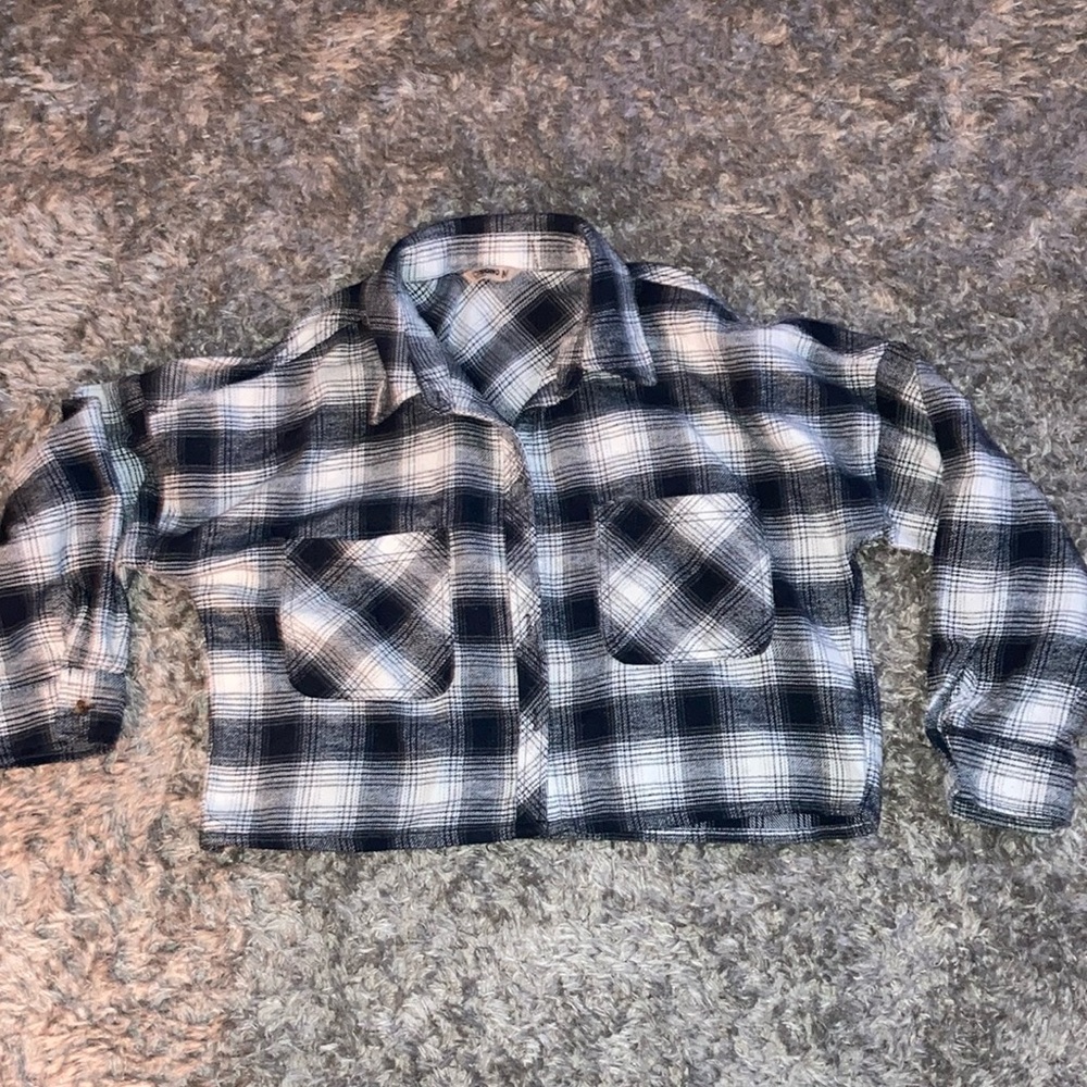 Baggy cropped CI SONO wovens women’s flannel black and white Sz medium button up